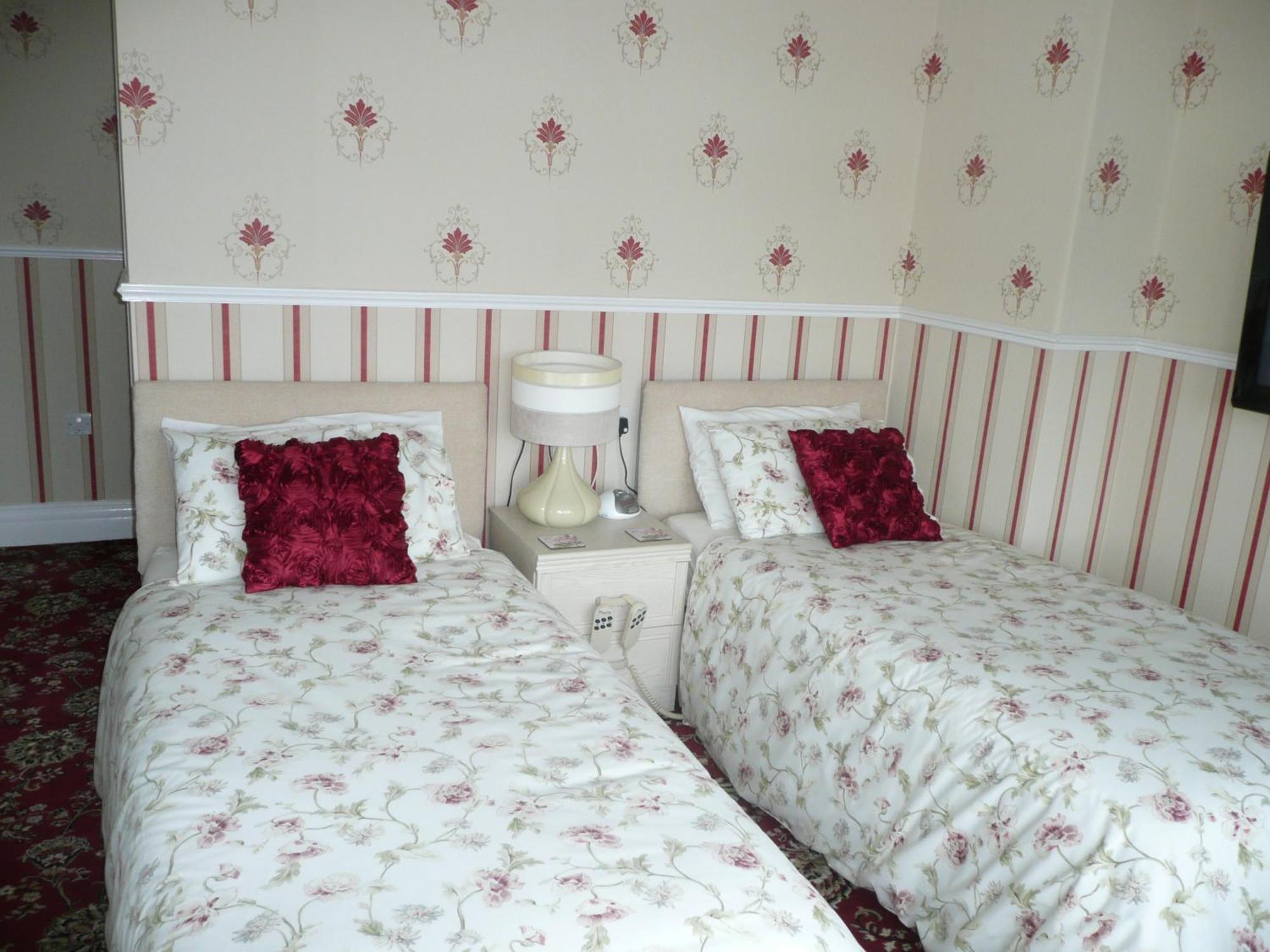 Bed & Breakfast Cherry Blossom